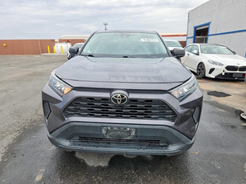 2022 TOYOTA RAV4 LE 5