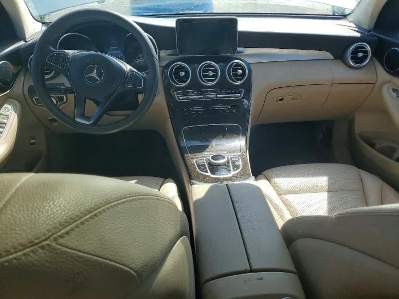 2017 MERCEDES-BENZ GLC 300 4MATIC 8