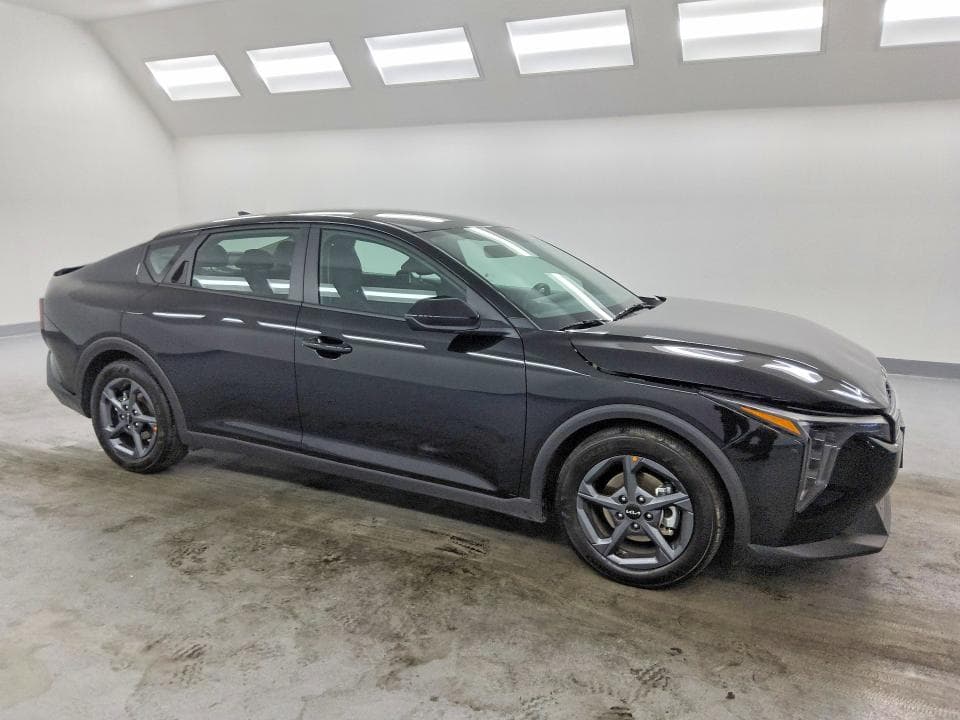 2026 KIA K4 LXS 4