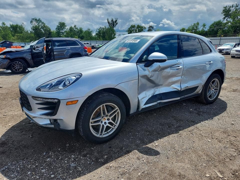2018 PORSCHE MACAN - 1