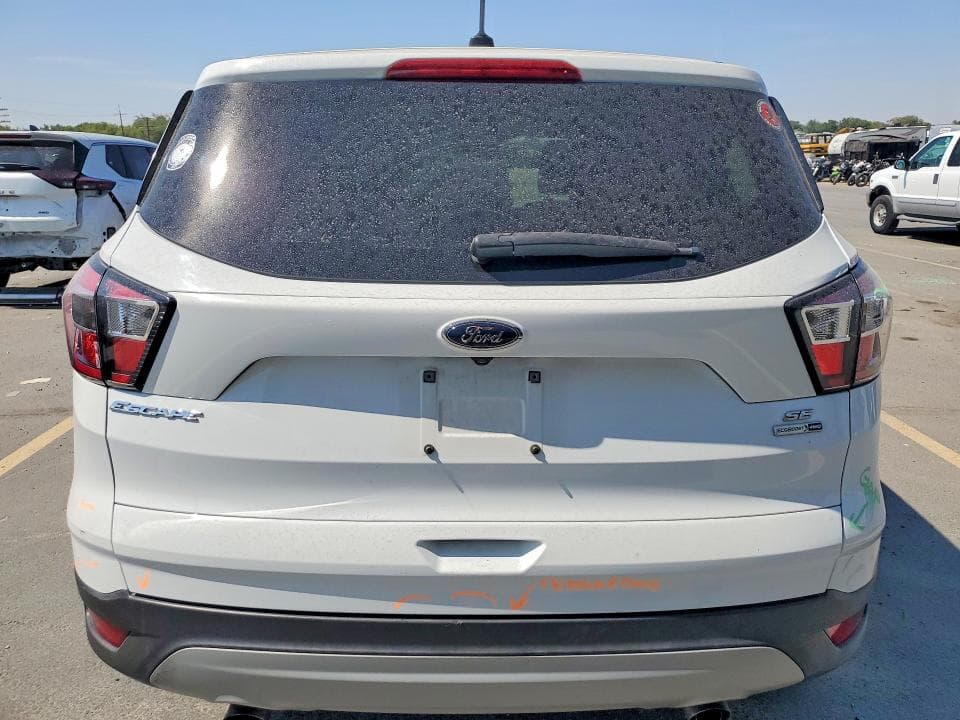 2017 FORD ESCAPE SE 6