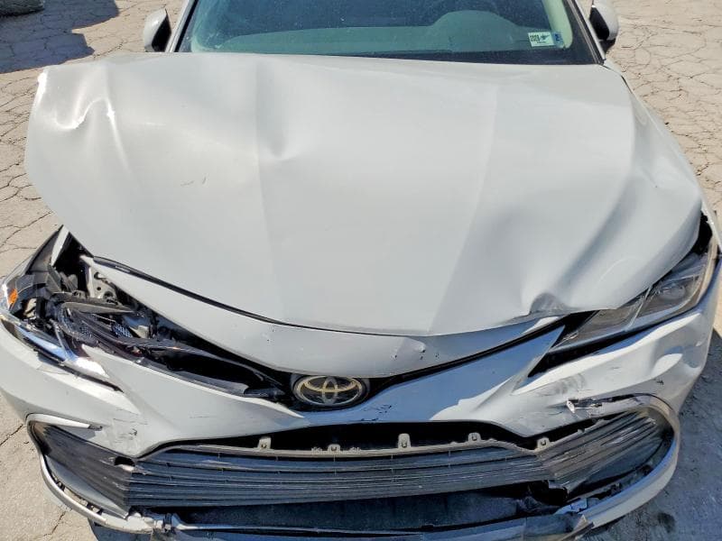 2022 TOYOTA CAMRY LE 11