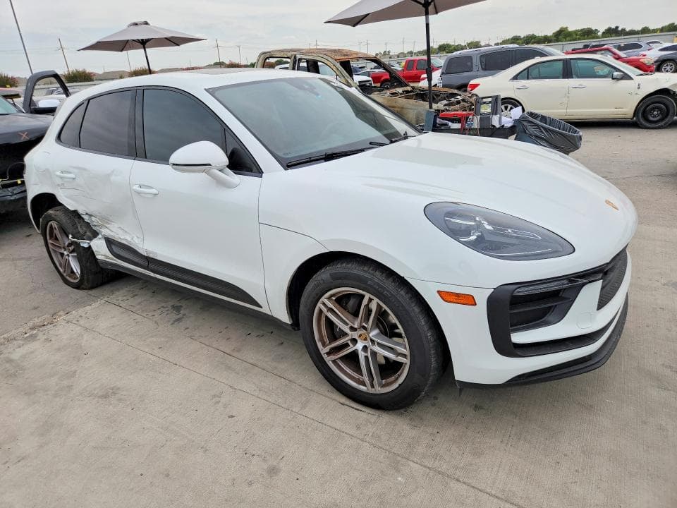 2022 PORSCHE MACAN 4