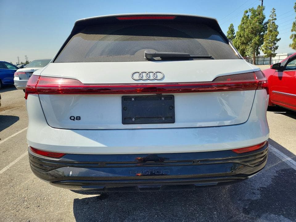 2024 AUDI Q8 E-TRON PREMIUM 6
