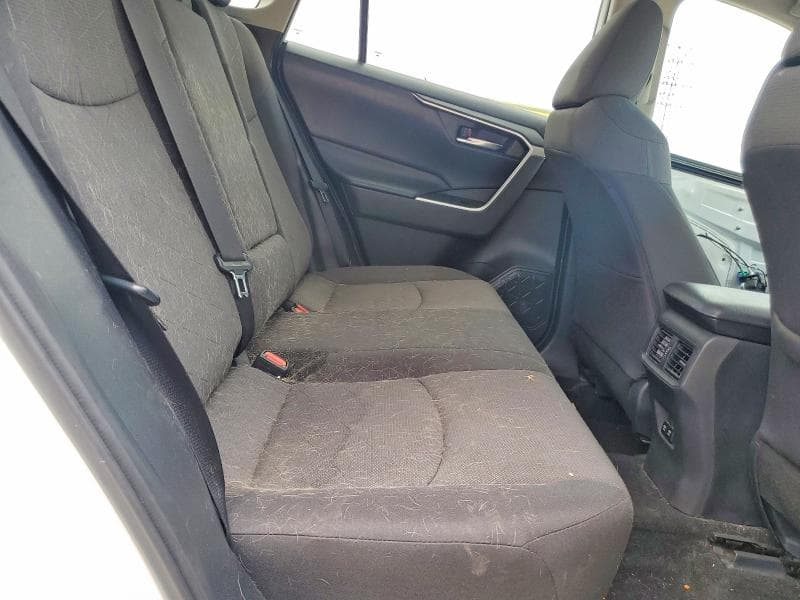 2019 TOYOTA RAV4 XLE 11
