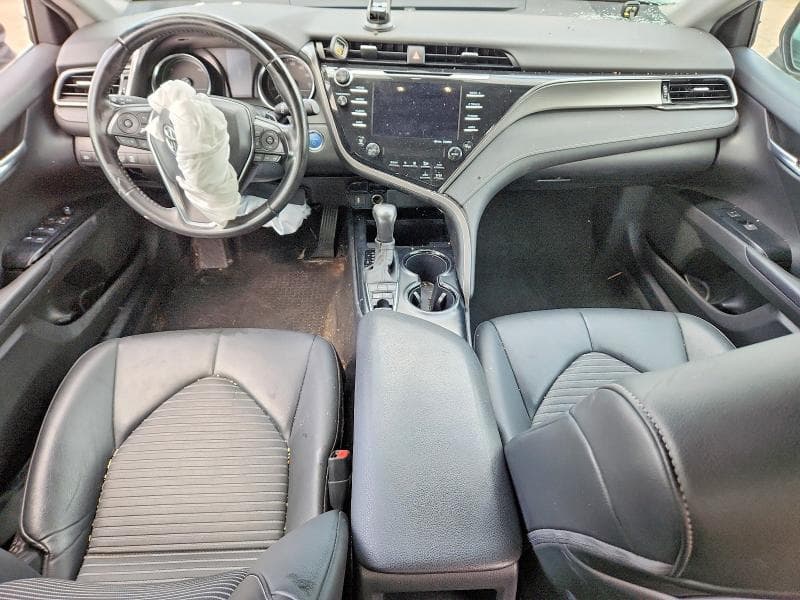 2020 TOYOTA CAMRY SE 8