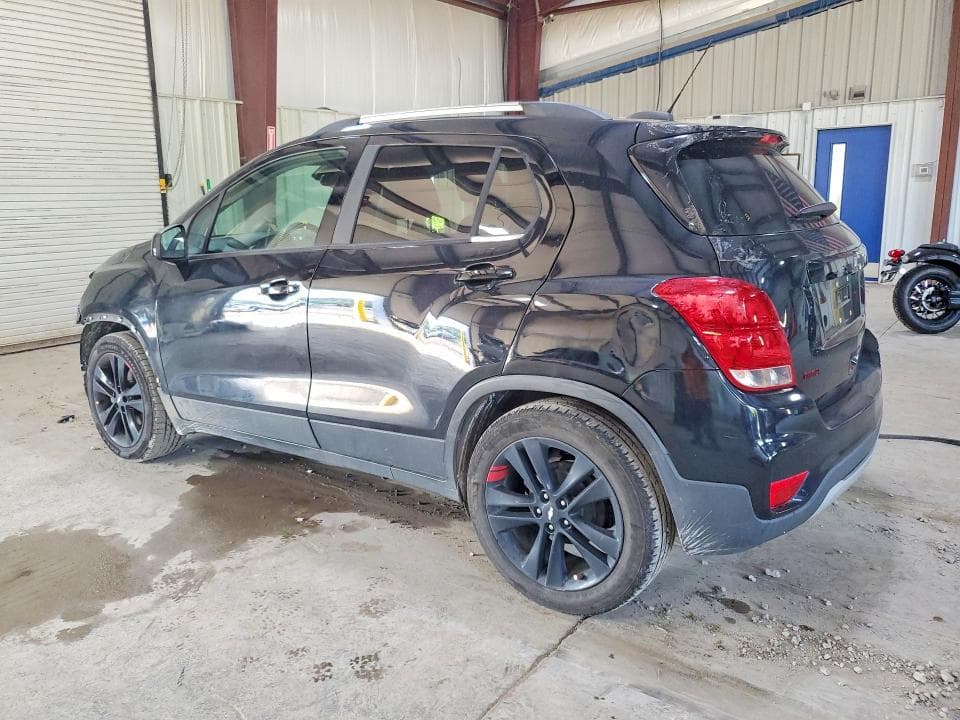2020 CHEVROLET TRAX 1LT 2
