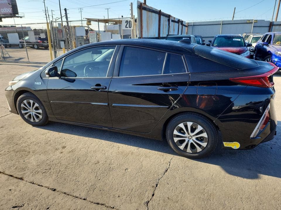 2022 TOYOTA PRIUS PRIME LE 2