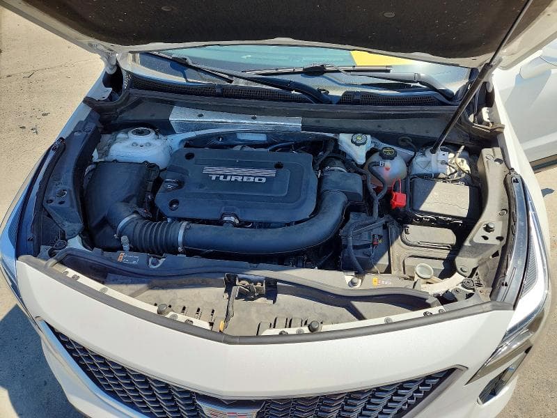 2019 CADILLAC XT4 SPORT 11