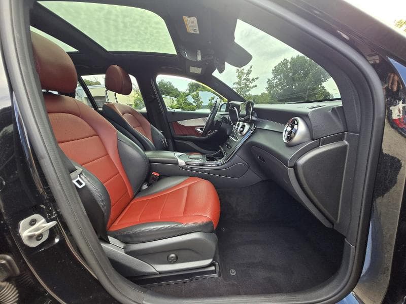 2022 MERCEDES-BENZ GLC 300 4MATIC 5