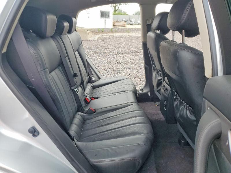 2017 INFINITI QX70 BASE 11