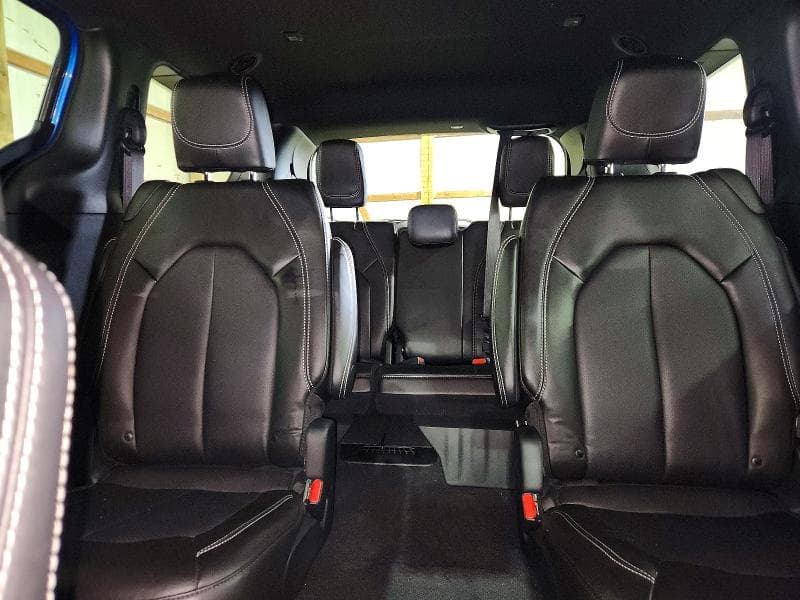 2027 CHRYSLER PACIFICA SELECT 10