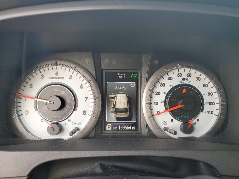 2018 TOYOTA SIENNA SE PREMIUM 8-PASSENGER 9