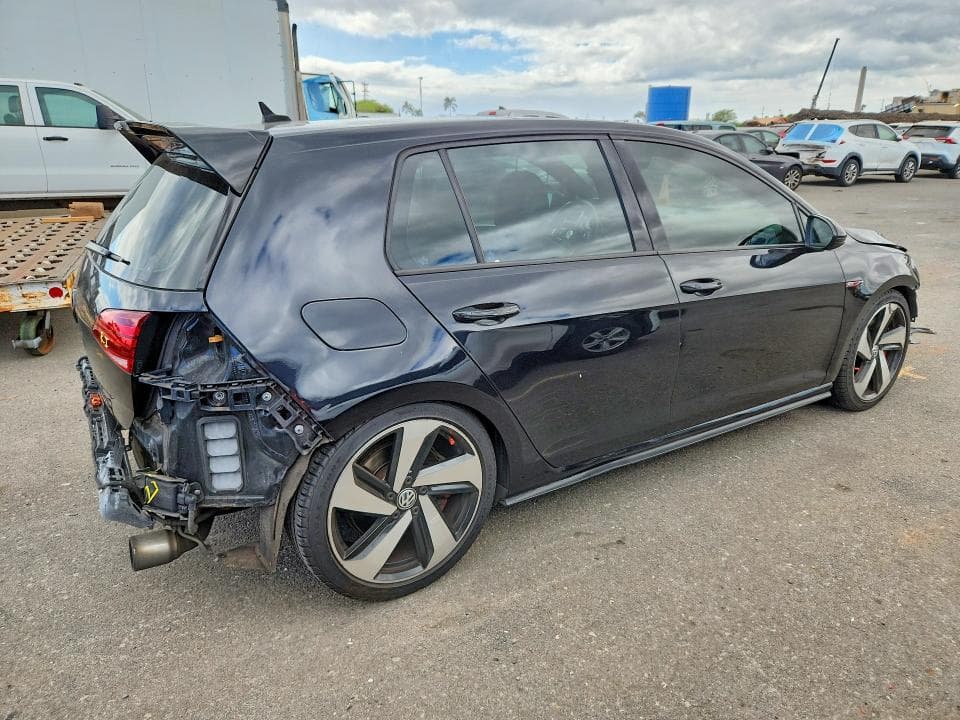 2018 VOLKSWAGEN GTI S/SE 3
