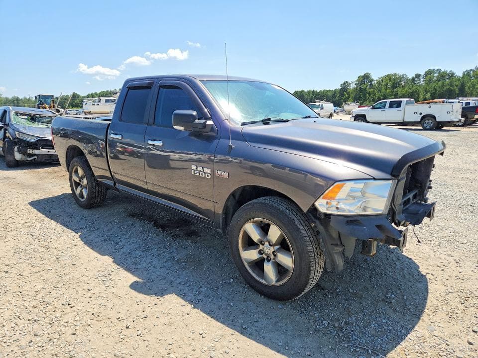 2017 RAM 1500 SLT 4