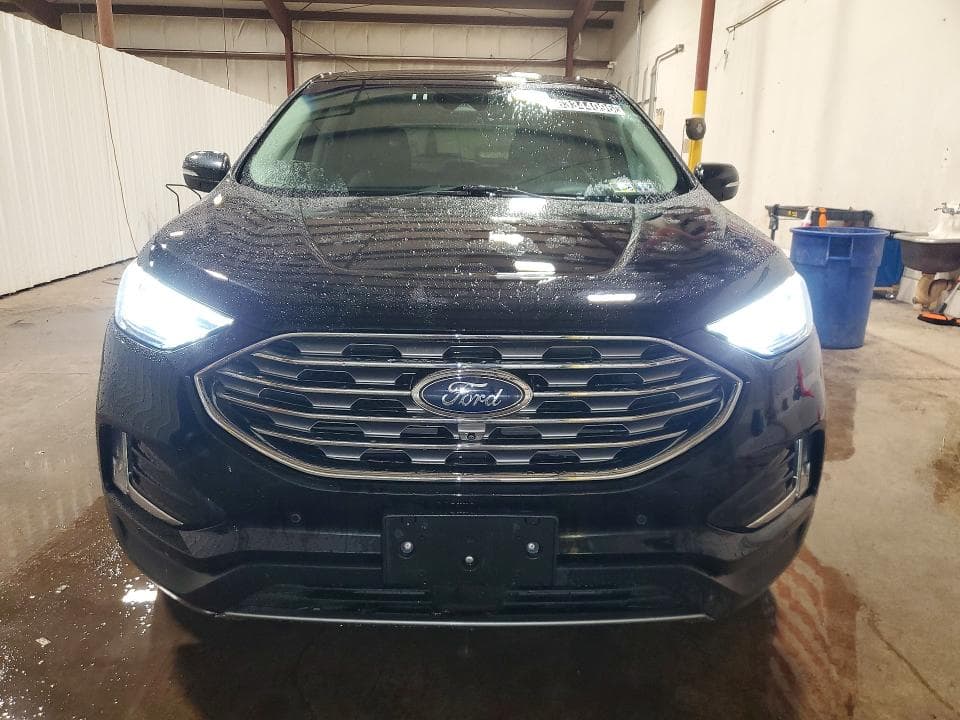 2022 FORD EDGE TITANIUM 5