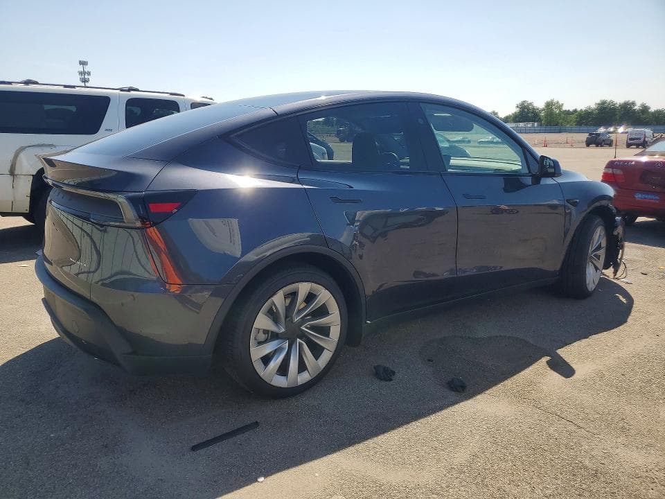 2026 TESLA MODEL Y 3
