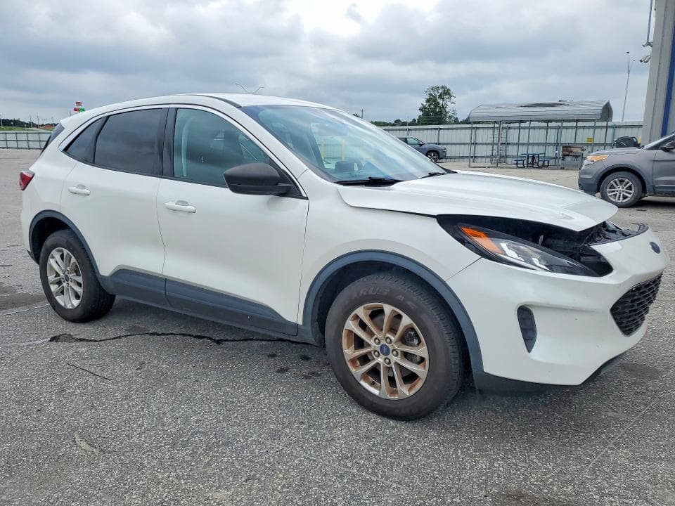 2022 FORD ESCAPE SE 4