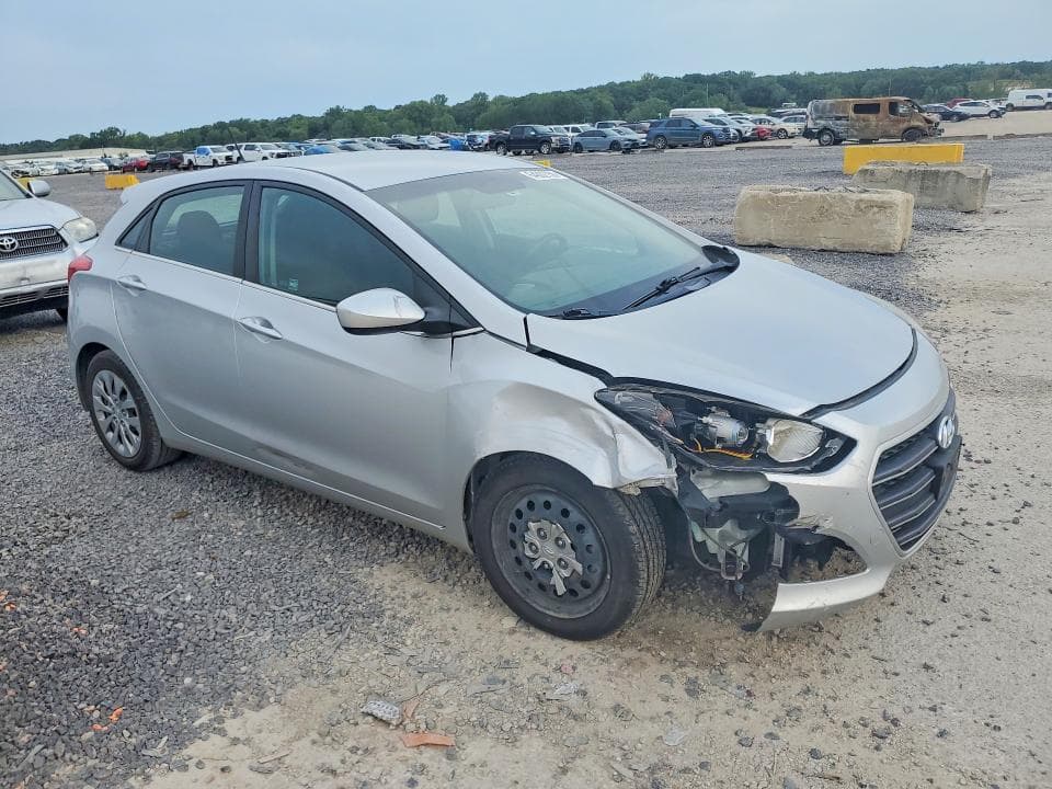 2017 HYUNDAI ELANTRA GT BASE 4