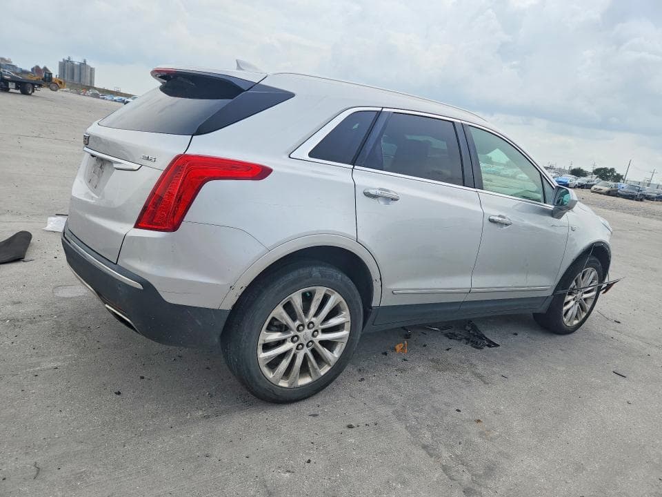2017 CADILLAC XT5 PLATINUM 3