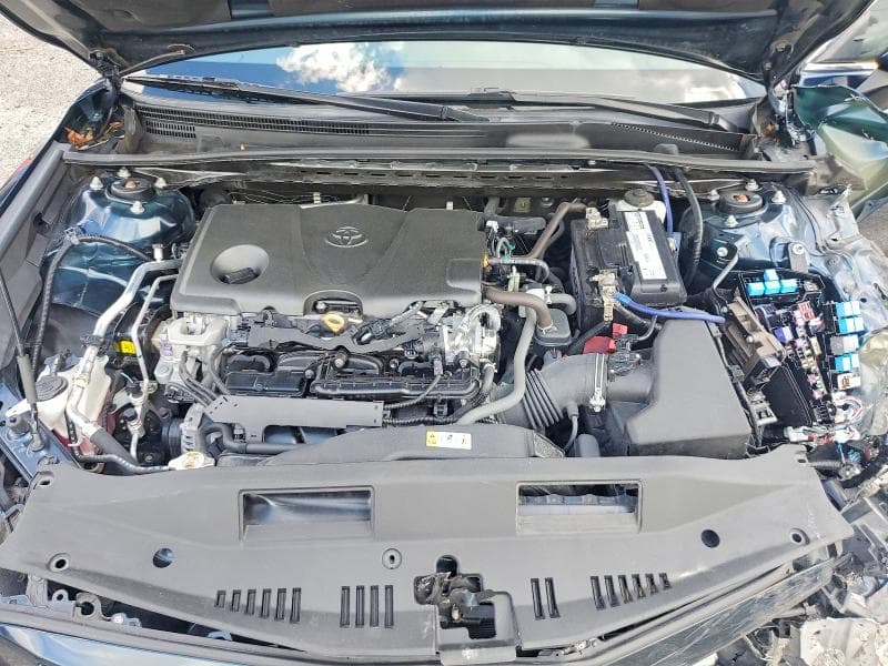 2021 TOYOTA CAMRY SE 11