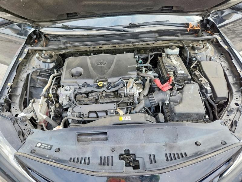 2019 TOYOTA CAMRY SE 11