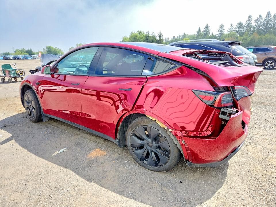 2025 TESLA MODEL Y 2