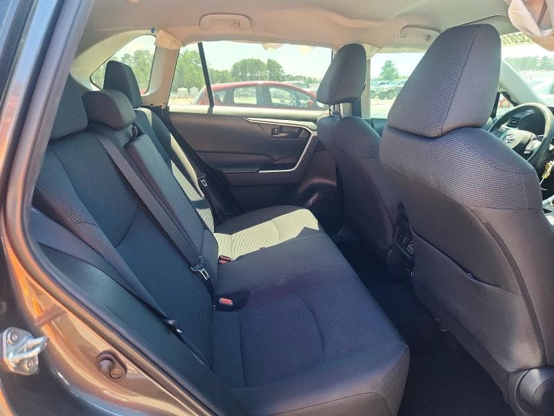 2022 TOYOTA RAV4 LE 11