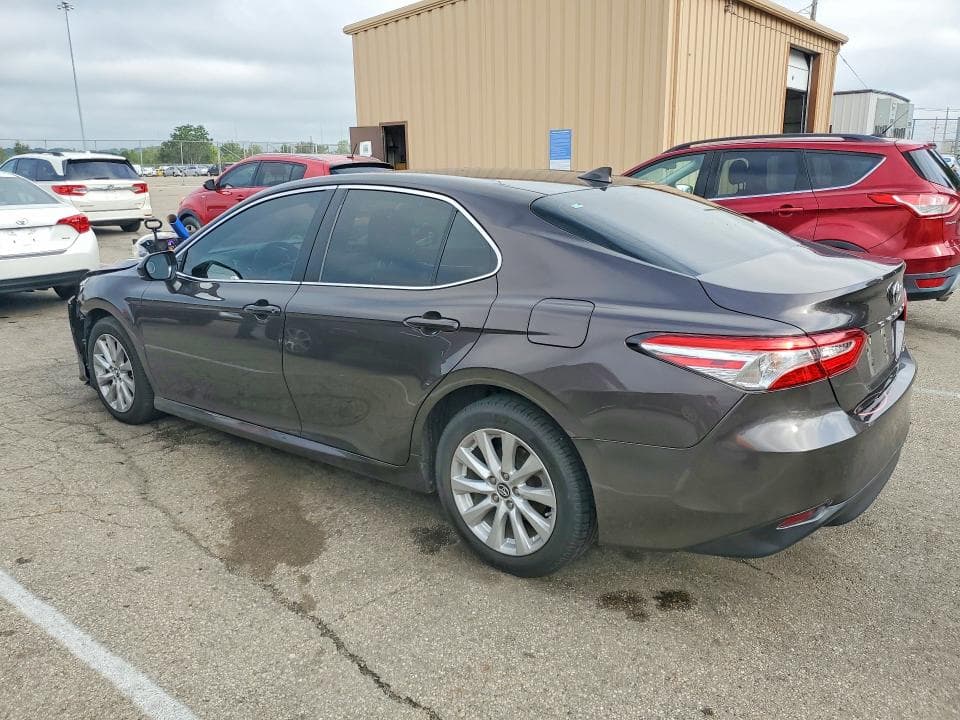 2019 TOYOTA CAMRY LE 2