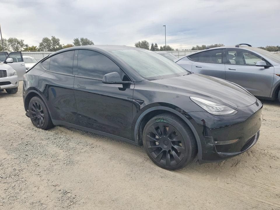 2022 TESLA MODEL Y 4