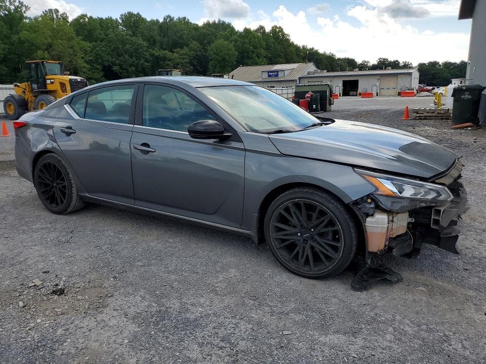 2019 NISSAN ALTIMA SR 4