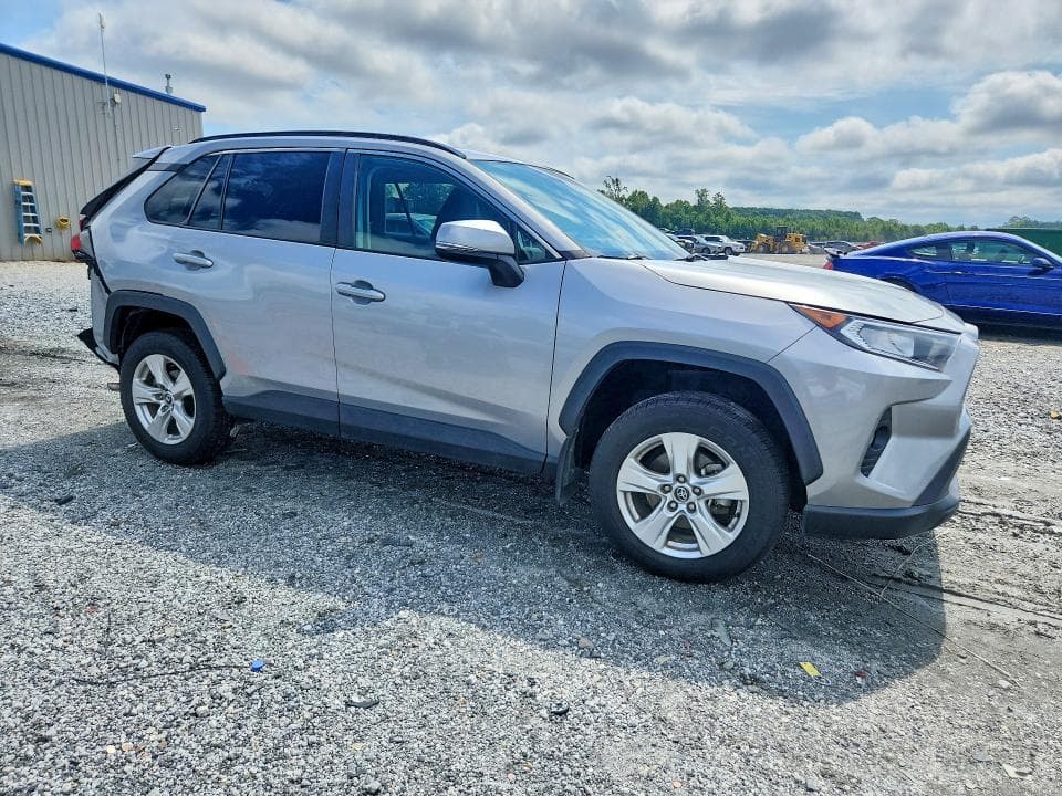 2020 TOYOTA RAV4 XLE 4