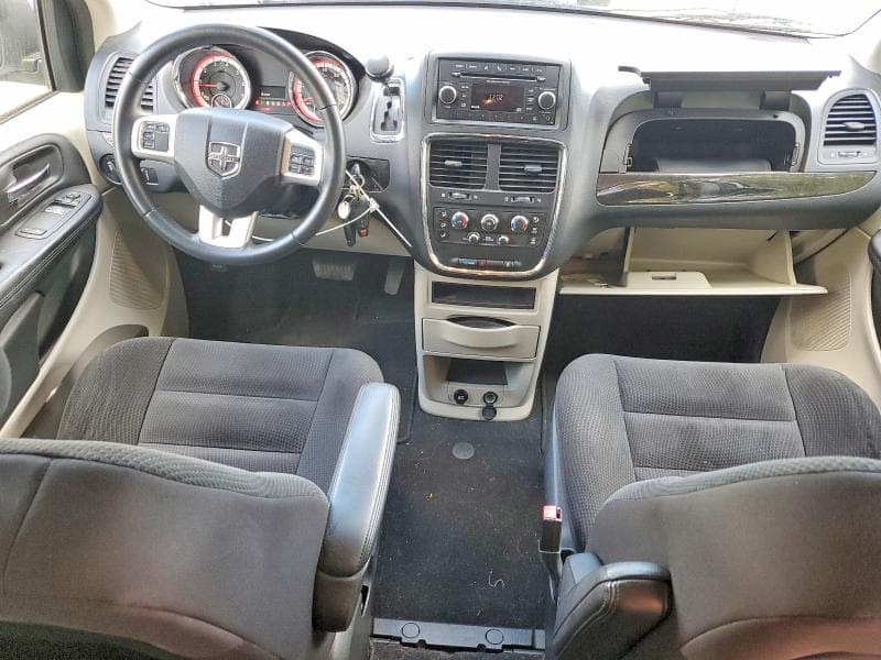 2017 DODGE GRAND CARAVAN SE 8
