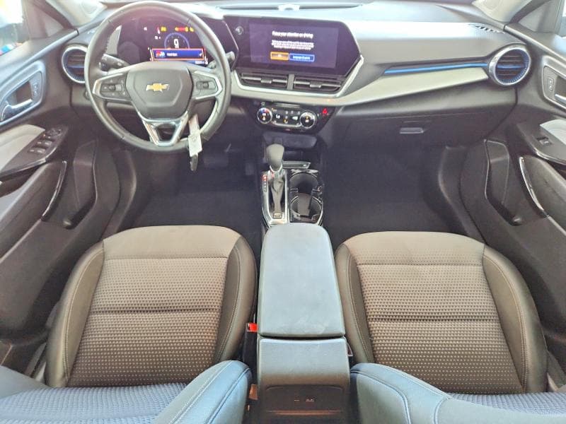 2025 CHEVROLET TRAX 1LT 8
