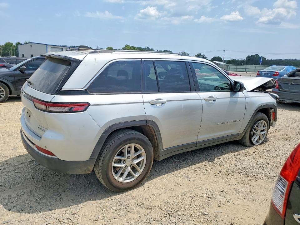 2023 JEEP GRAND CHEROKEE LAREDO 3