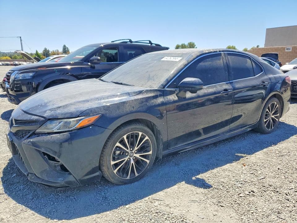 2019 TOYOTA CAMRY SE - 1