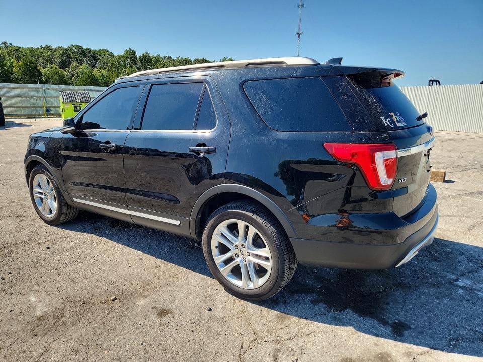 2017 FORD EXPLORER XLT 2