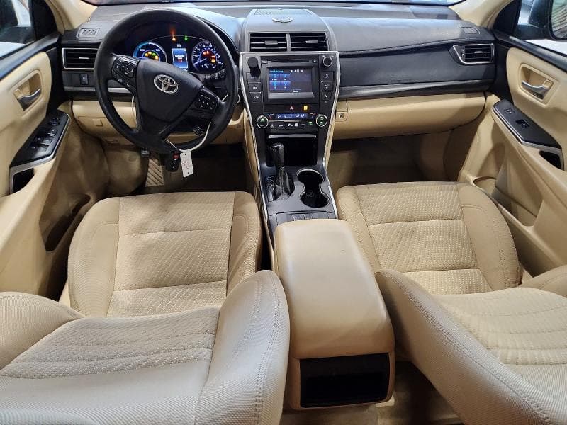 2017 TOYOTA CAMRY HYBRID LE 8