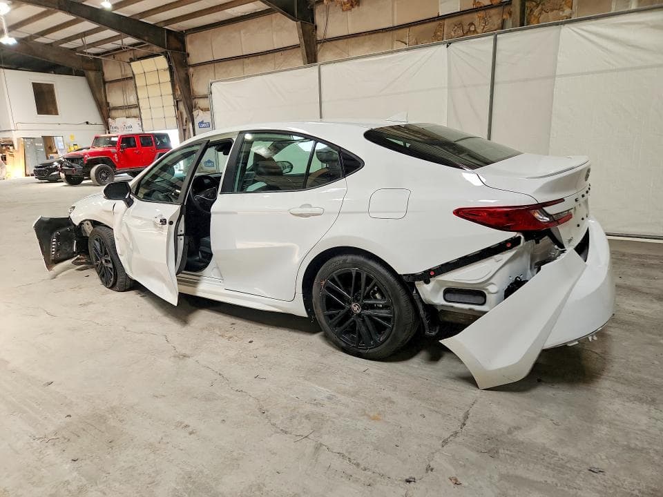 2026 TOYOTA CAMRY SE 2