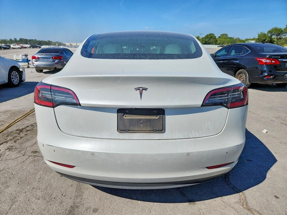 2019 TESLA MODEL 3 6