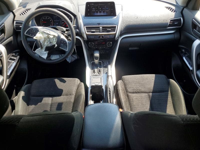 2020 MITSUBISHI ECLIPSE CROSS LE 8