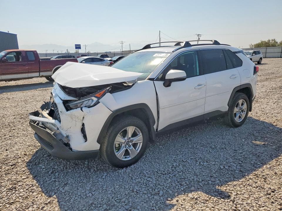 2021 TOYOTA RAV4 XLE - 1