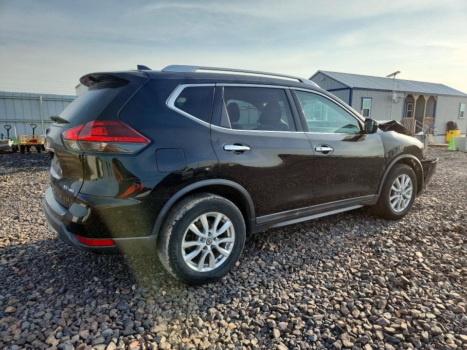 2018 NISSAN ROGUE SV 3