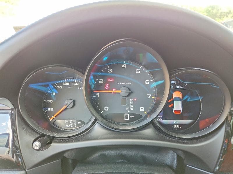 2018 PORSCHE MACAN 9
