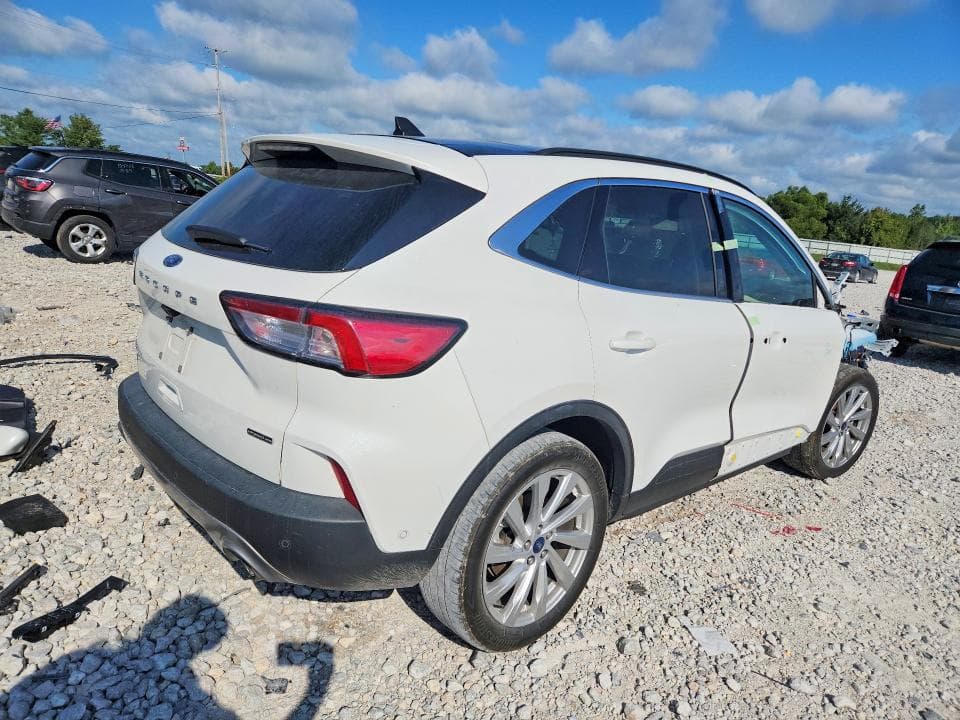 2022 FORD ESCAPE TITANIUM 3