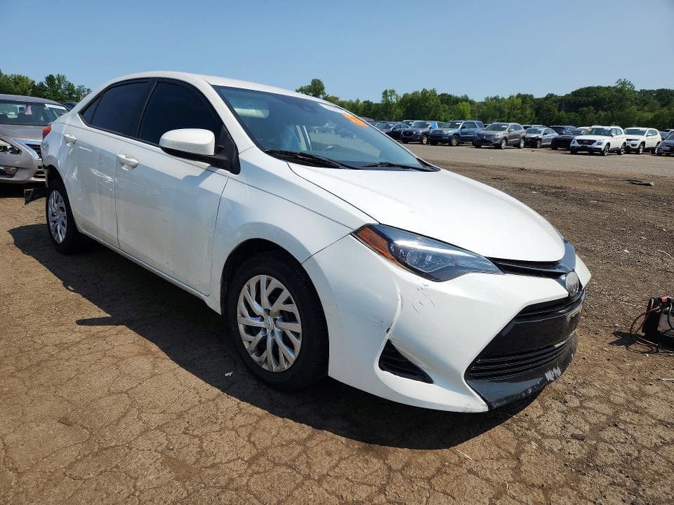 2018 TOYOTA COROLLA LE 4