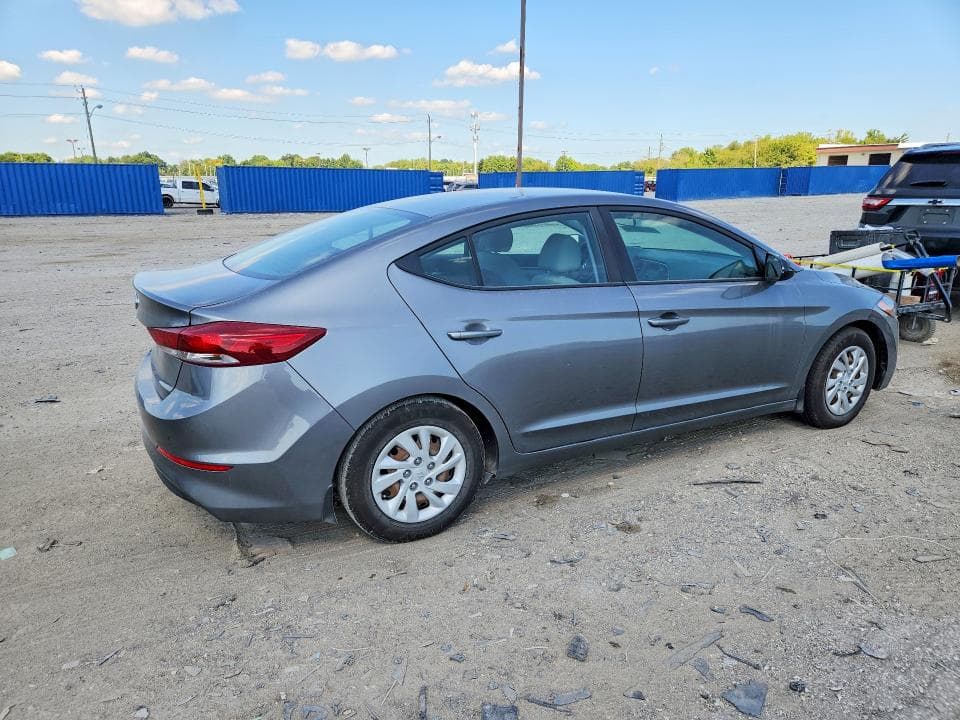 2018 HYUNDAI ELANTRA SE 3