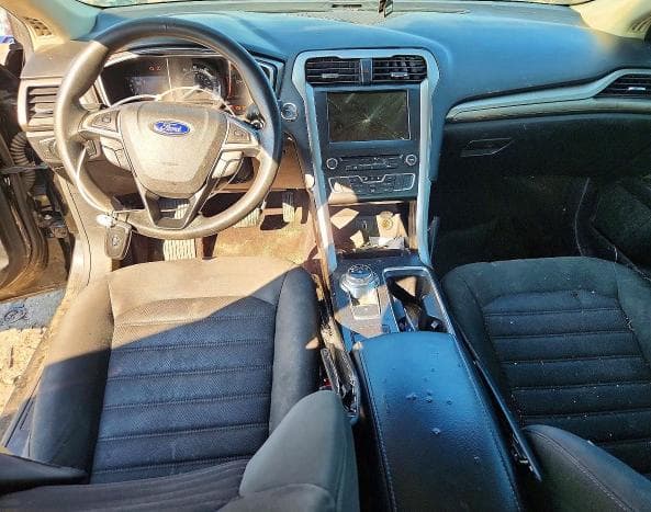 2017 FORD FUSION SE 8