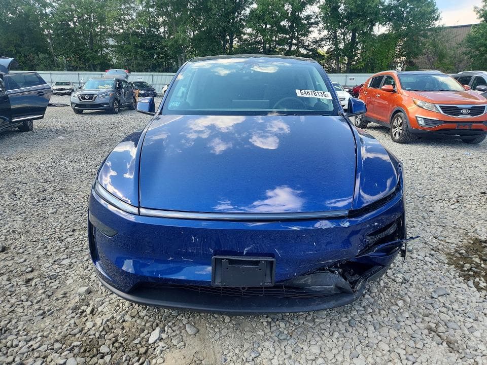 2026 TESLA MODEL Y 5