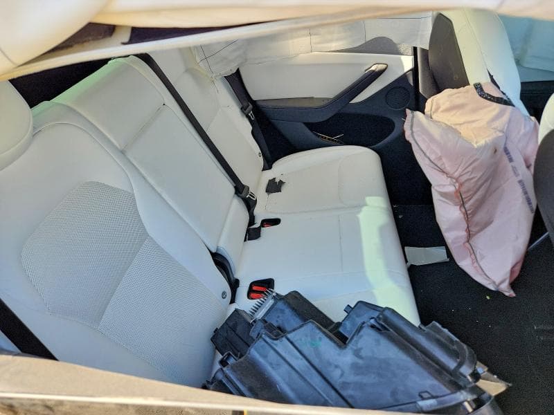 2026 TESLA MODEL Y 10